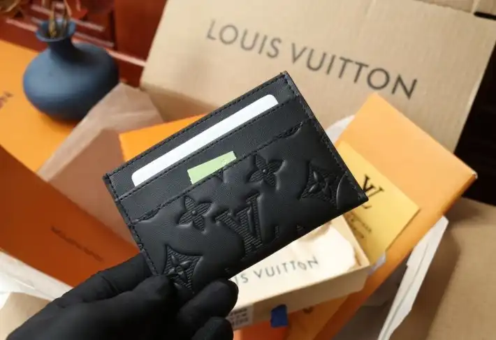 LV Wallets 4206A-6248