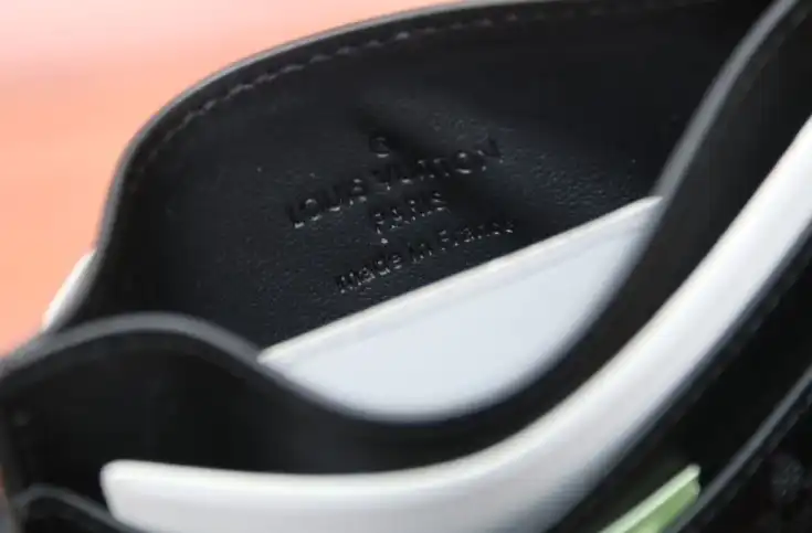 LV Wallets 4206A-6248