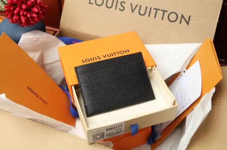 LV Wallets 4206A-6249