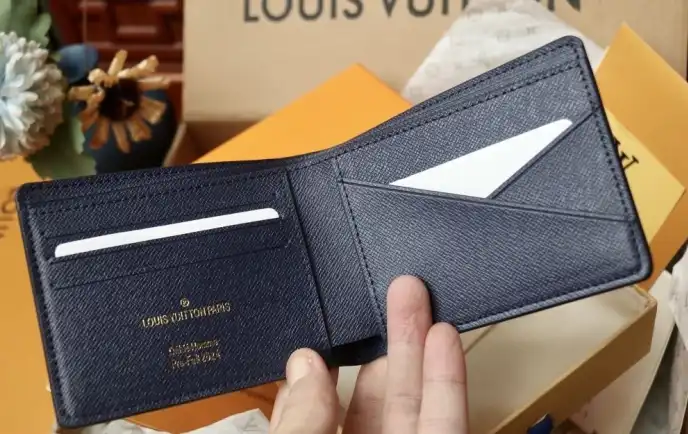 LV Wallets 4206A-6259