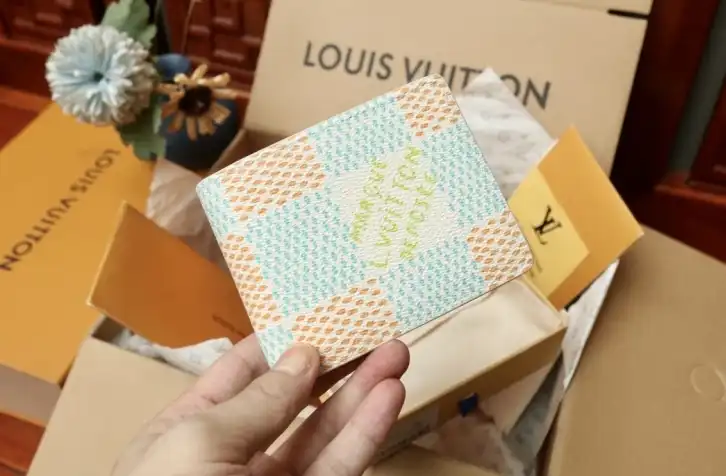 LV Wallets 4206A-6260