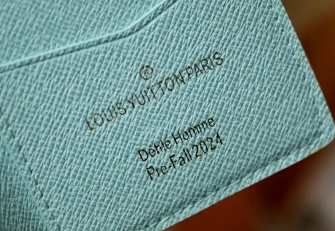 LV Wallets 4206A-6262