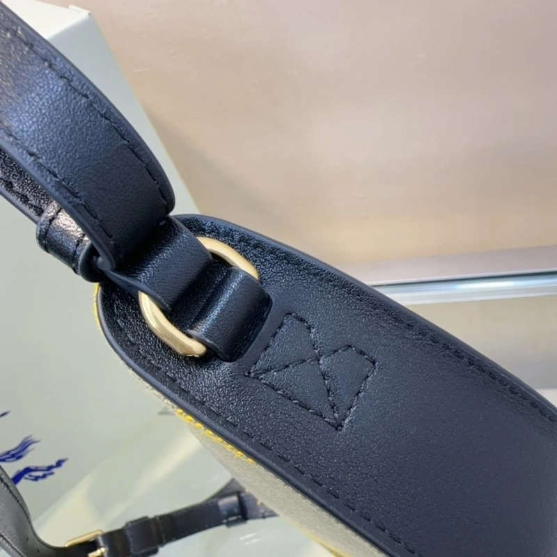 Burberry Top Handle Bags 4211D-0024