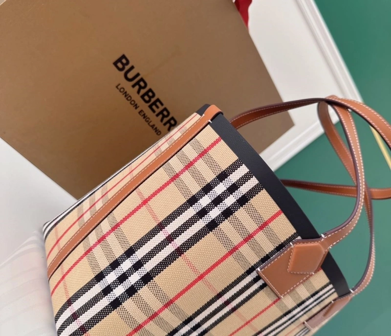 Burberry Shopping Bags 4211D-0065