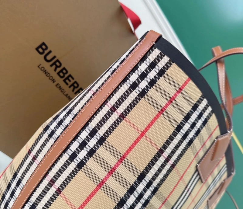 Burberry Shopping Bags 4211D-0066