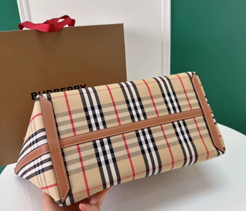 Burberry Shopping Bags 4211D-0066