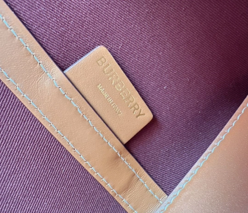 Burberry Shopping Bags 4211D-0066