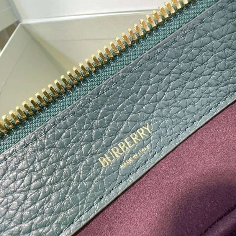 Burberry Top Handle Bags 4211D-0106