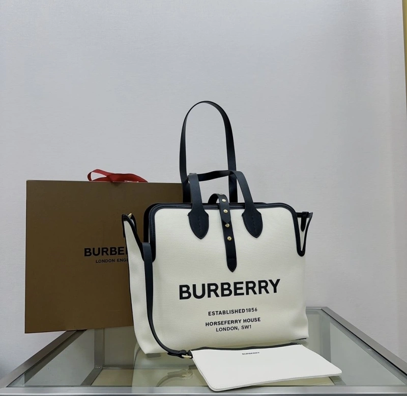 Burberry Shopping Bags 4211D-0208