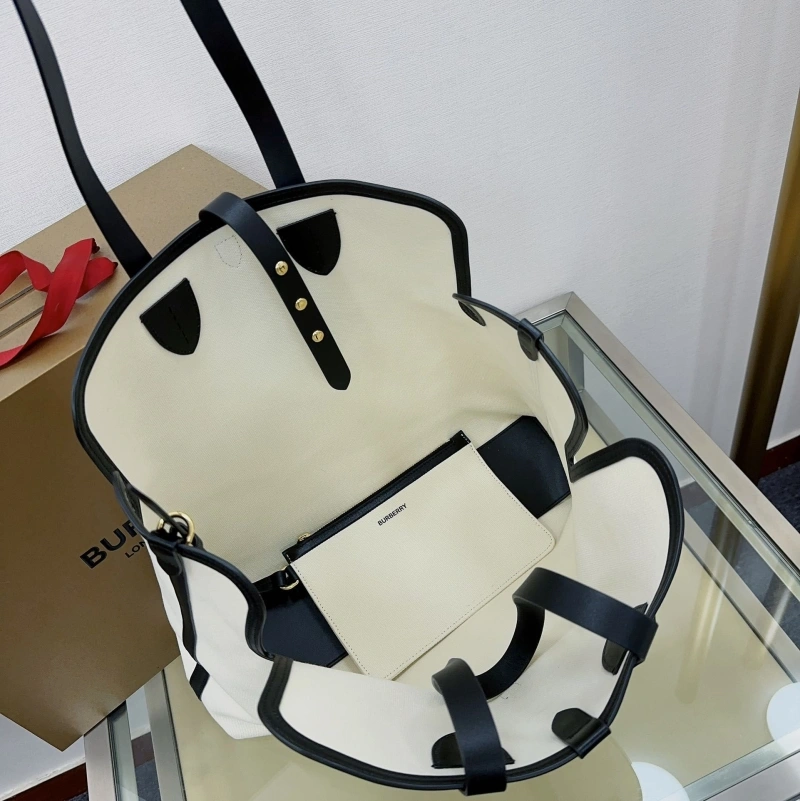 Burberry Shopping Bags 4211D-0211