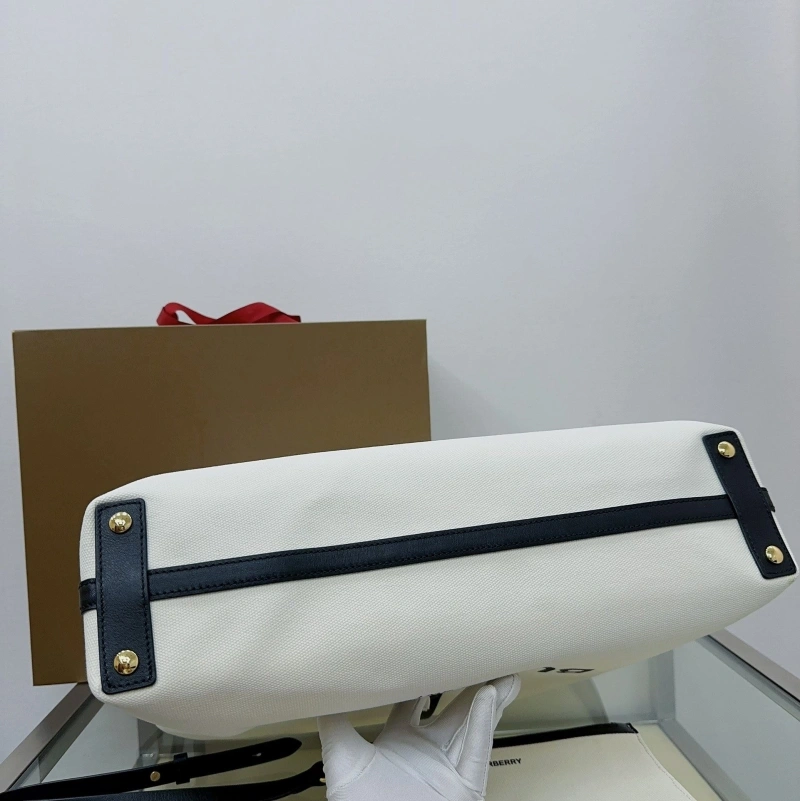 Burberry Shopping Bags 4211D-0211