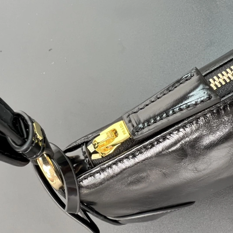 Prada Top Handle Bags 4213-0033