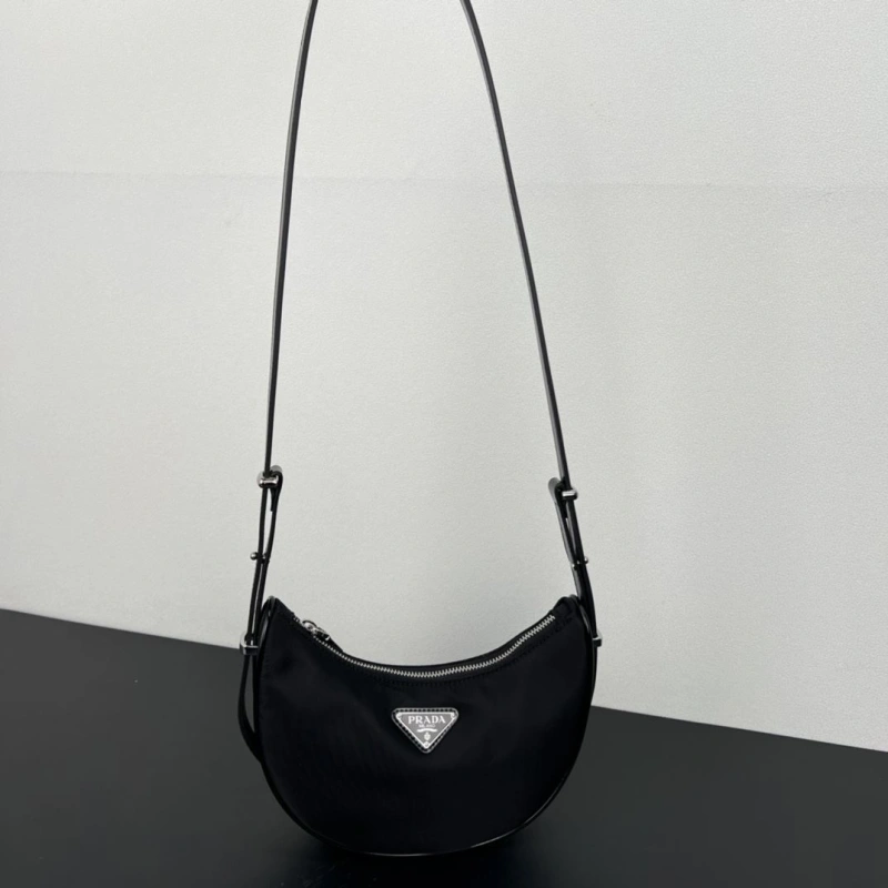 Prada Top Handle Bags 4213-0036