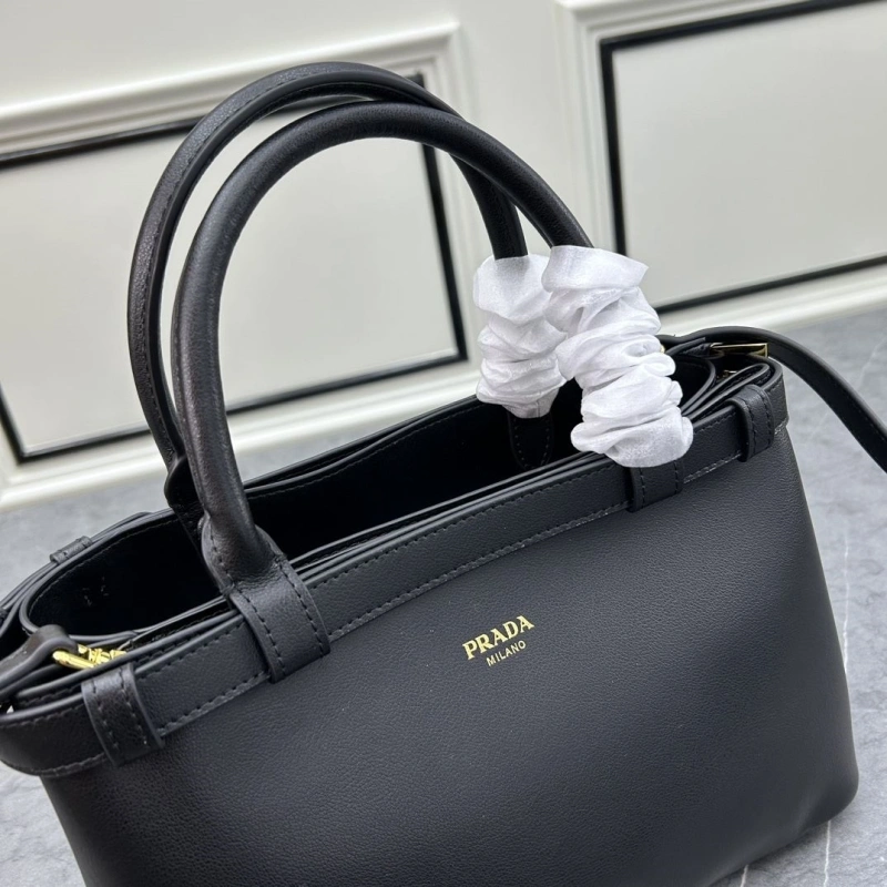 Prada Shopping Bags 4213-0144