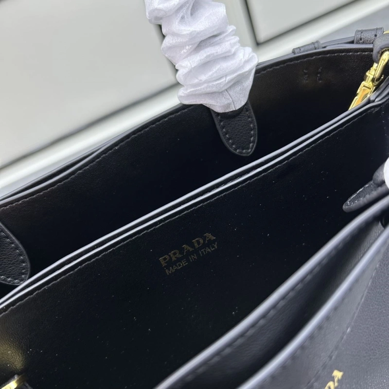 Prada Shopping Bags 4213-0144