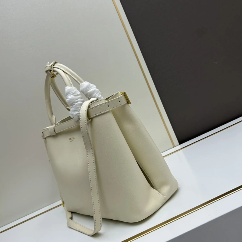 Prada Shopping Bags 4213-0151