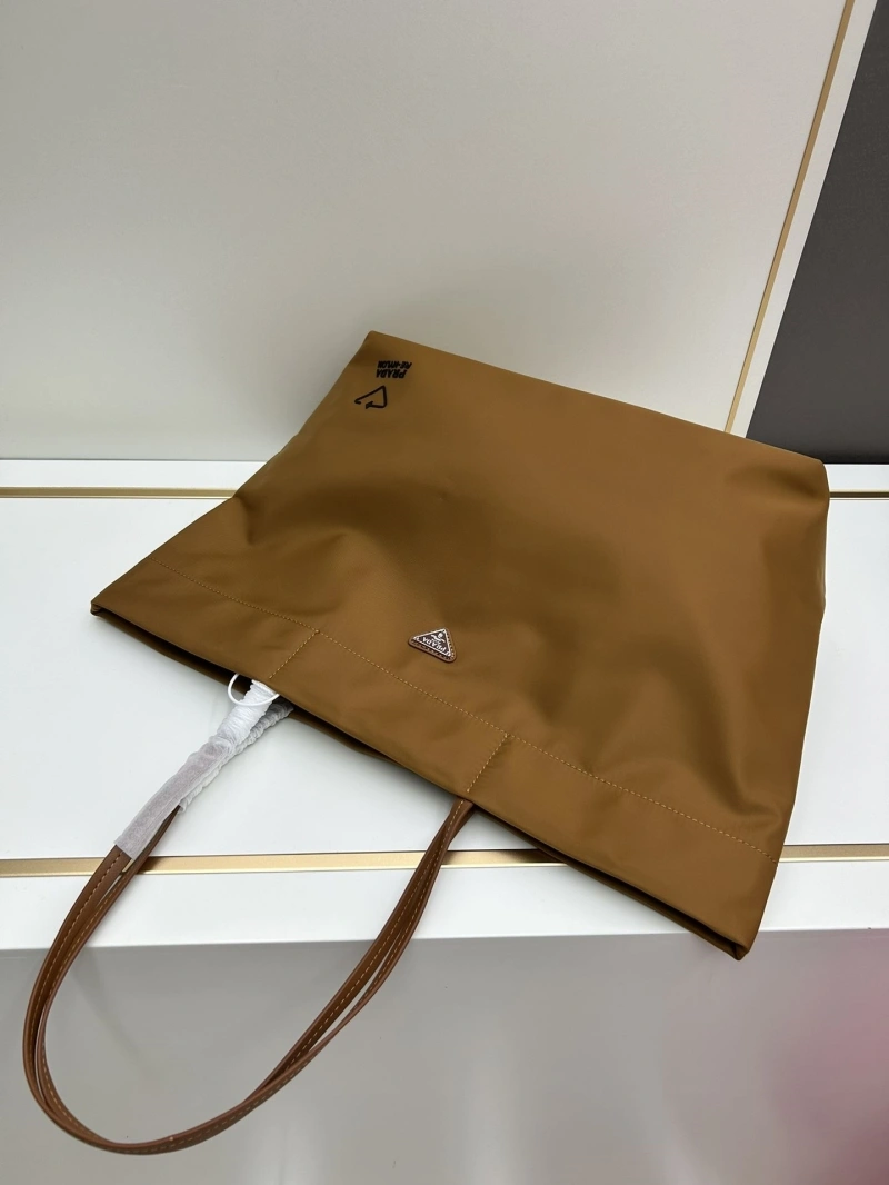 Prada Shopping Bags 4213-0256