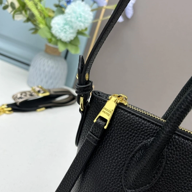 Prada Top Handle Bags 4213A-0191