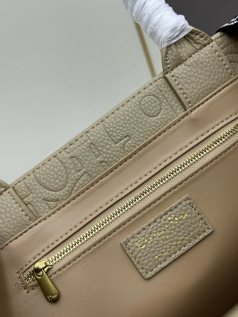 Dior Shopping Bags 4213A-0211