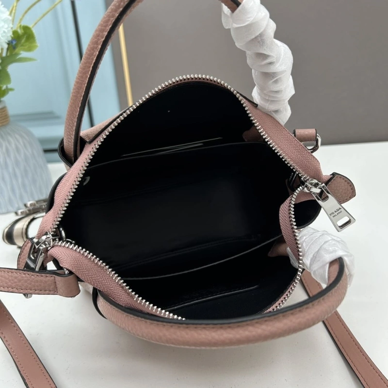 Prada Top Handle Bags 4213A-0261