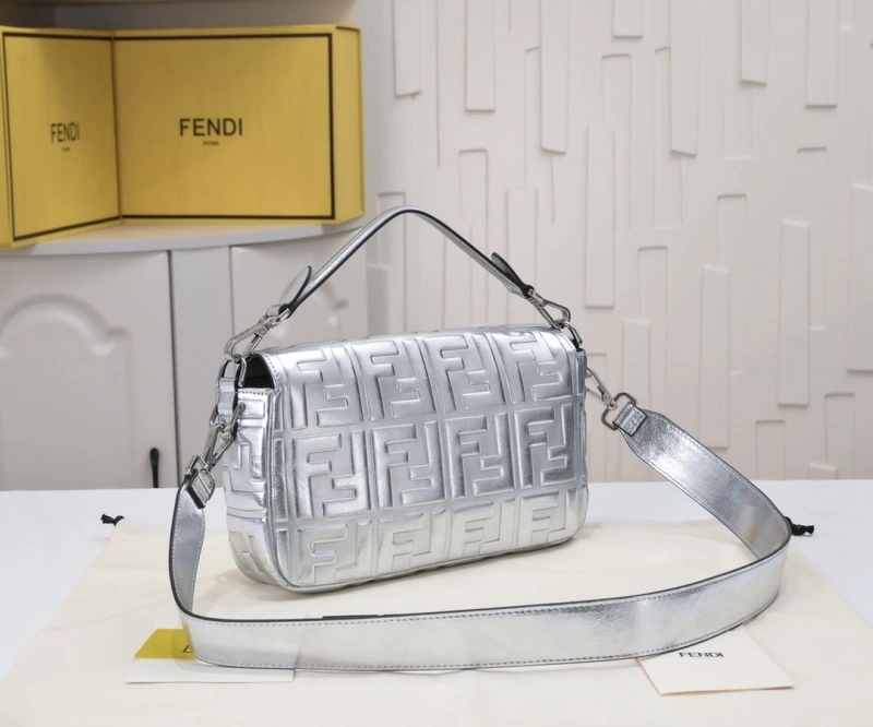 Fendi Satchel Bags 4220-0028