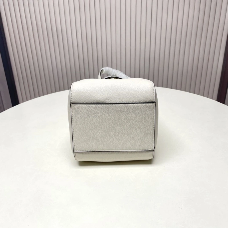 Fendi Top Handle Bags 4220-0074