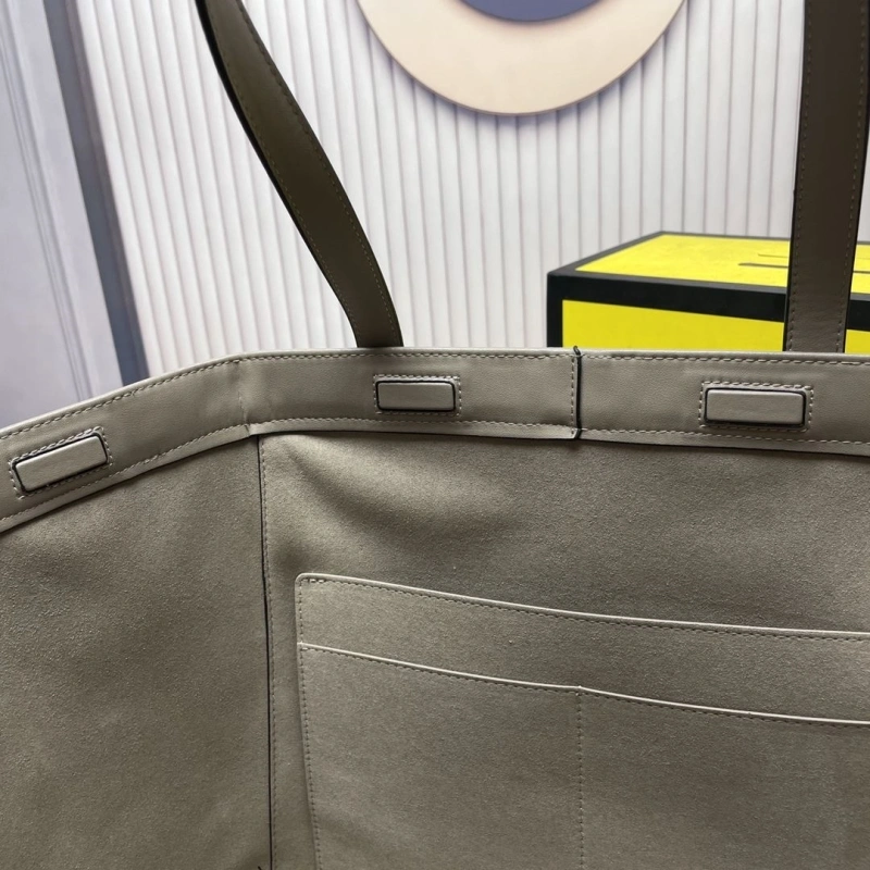 Fendi Shopping Bags 4220-0081