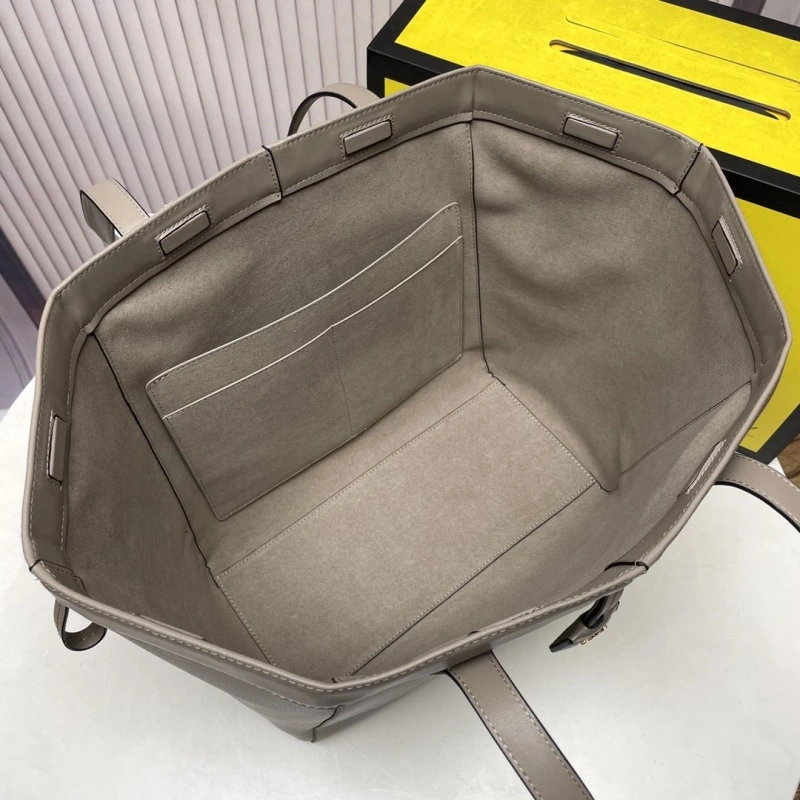 Fendi Shopping Bags 4220-0081