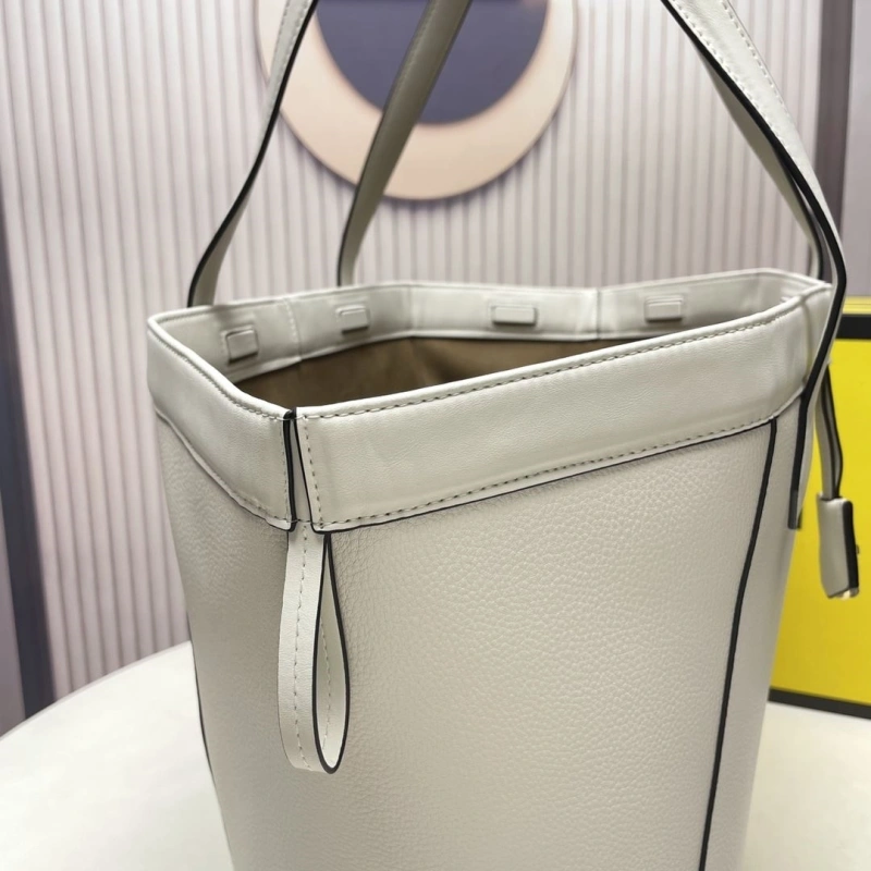 Fendi Shopping Bags 4220-0082