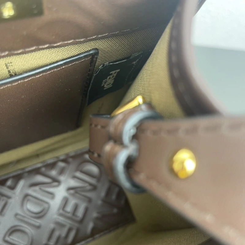 Fendi Shopping Bags 4220-0089