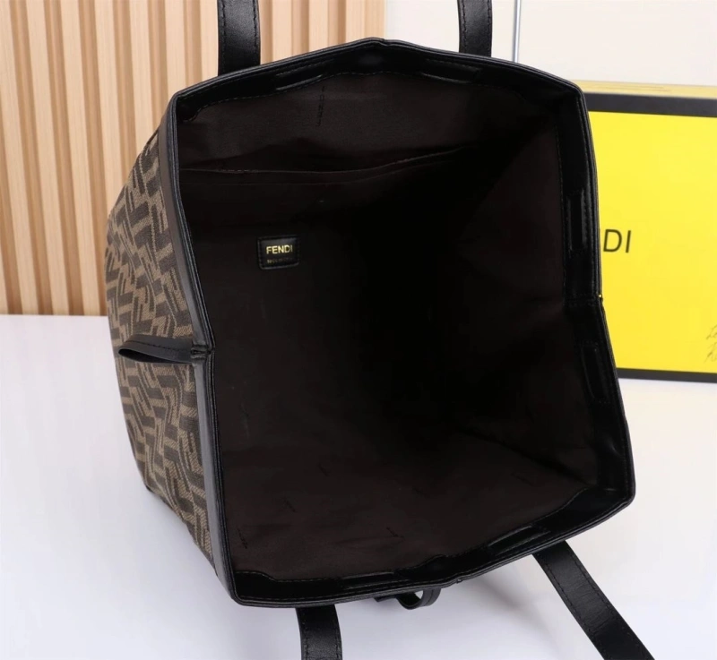 Fendi Top Handle Bags 4220-0095