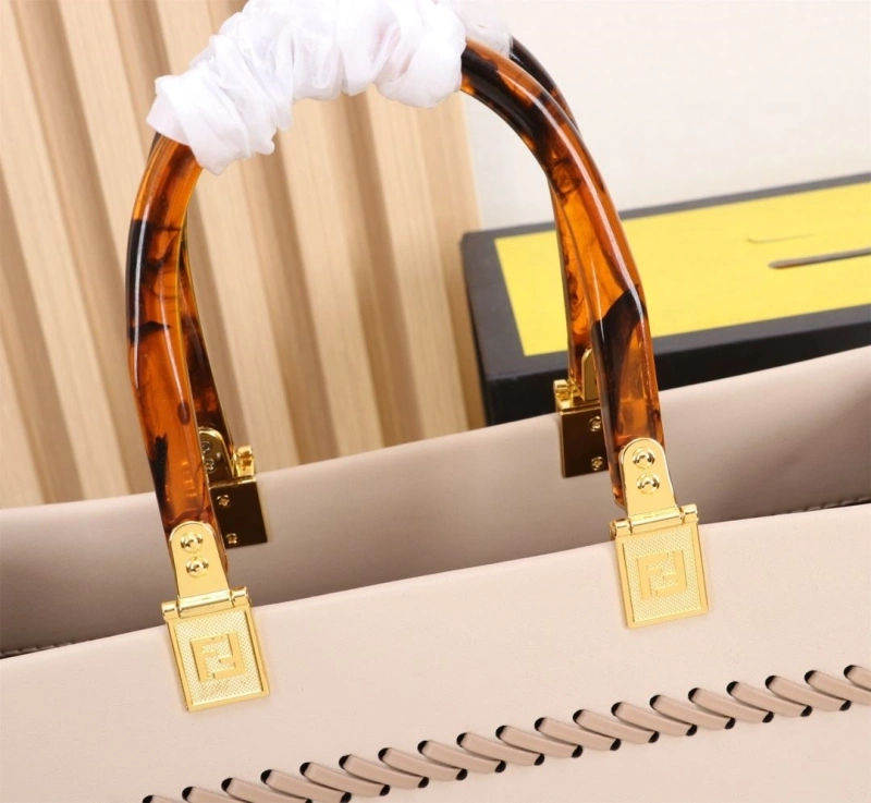 Fendi Shopping Bags 4220-0101