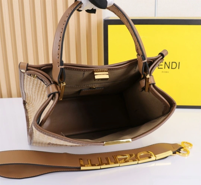 Fendi Shopping Bags 4220-0122