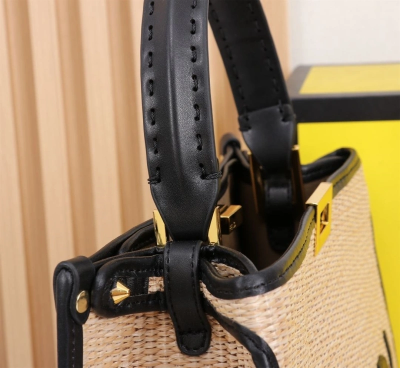 Fendi Shopping Bags 4220-0123