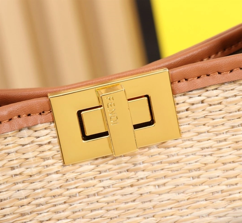 Fendi Shopping Bags 4220-0124