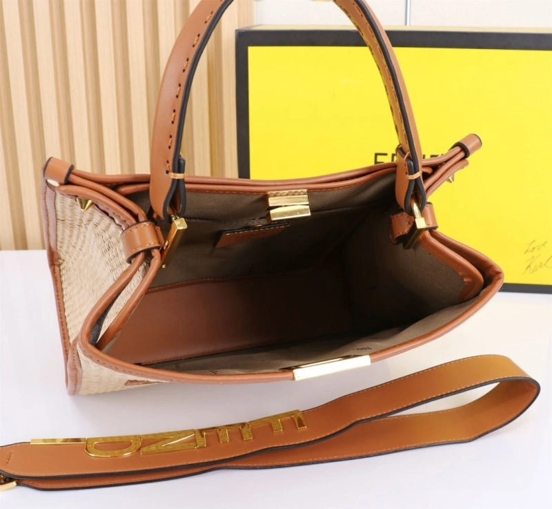 Fendi Shopping Bags 4220-0124