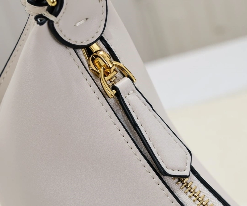 Fendi Satchel Bags 4220-0196