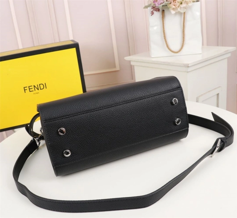 Fendi Shopping Bags 4220-0223
