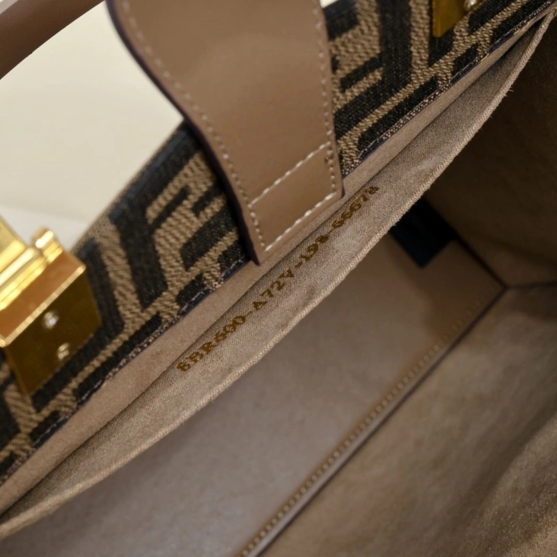 Fendi Shopping Bags 4220-0224