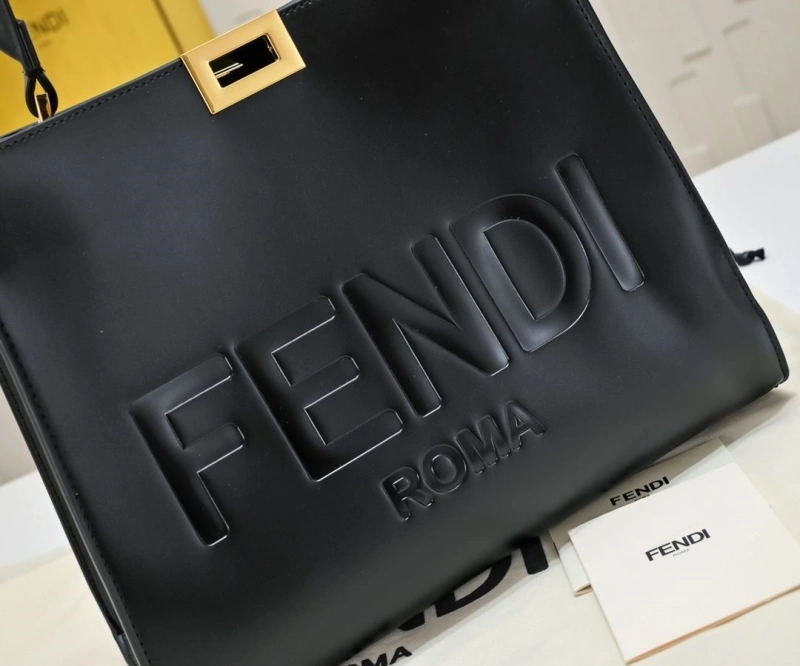 Fendi Shopping Bags 4220-0225