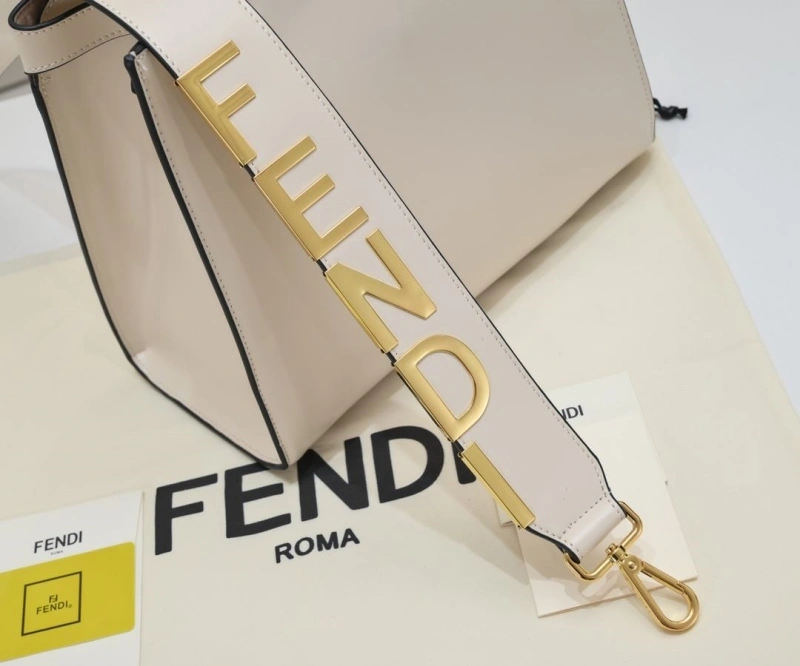 Fendi Shopping Bags 4220-0226