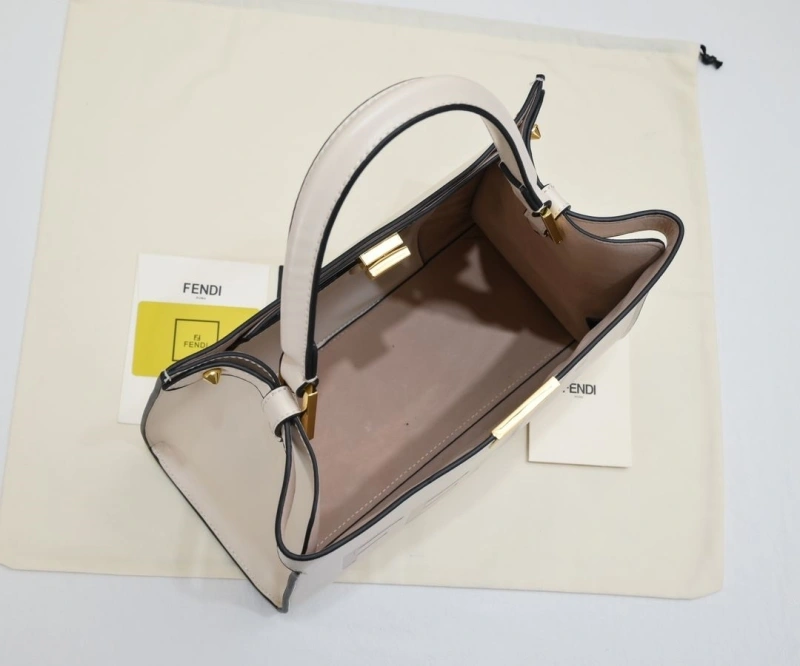 Fendi Shopping Bags 4220-0226