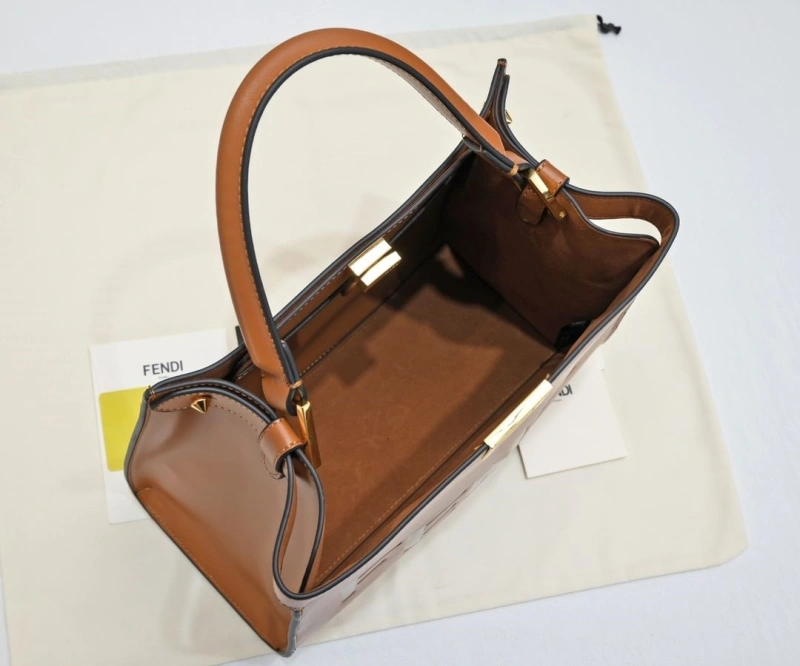 Fendi Shopping Bags 4220-0227