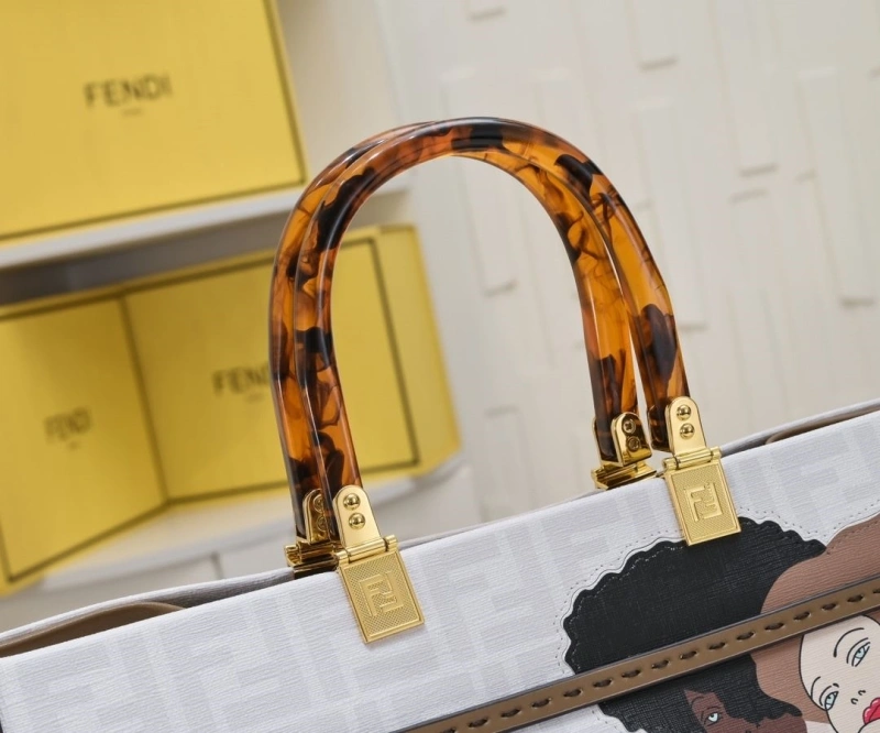 Fendi Shopping Bags 4220-0228