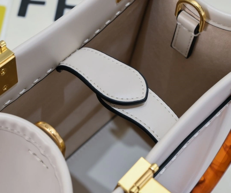 Fendi Shopping Bags 4220-0229