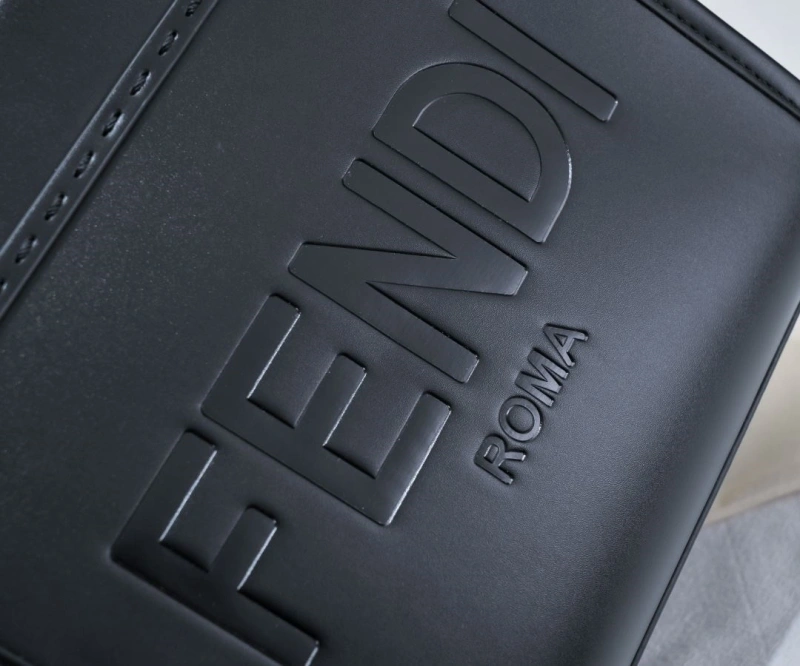 Fendi Shopping Bags 4220-0231