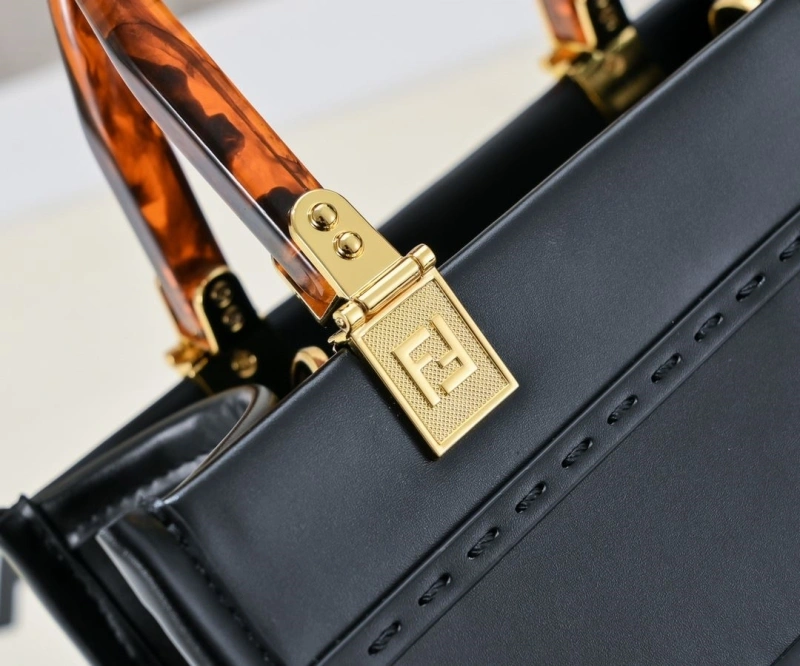 Fendi Shopping Bags 4220-0231