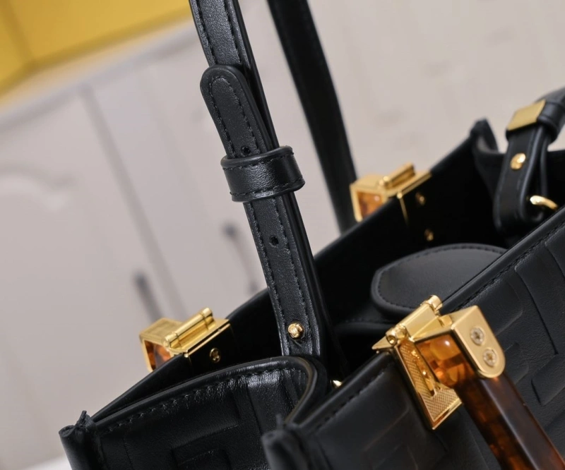 Fendi Shopping Bags 4220-0232