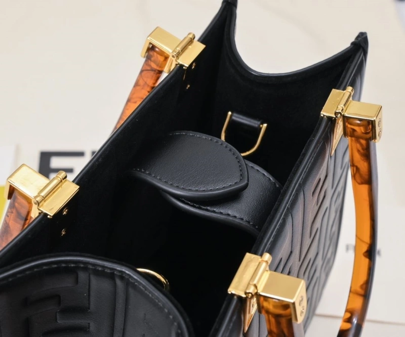 Fendi Shopping Bags 4220-0232