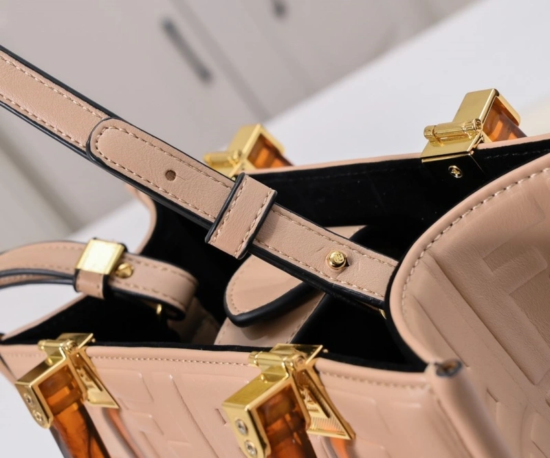 Fendi Shopping Bags 4220-0233